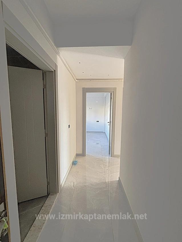 2+1 Erdgeschosswohnung Mit Großem Garten In Seferihisar Çolakibrahim, Izmir