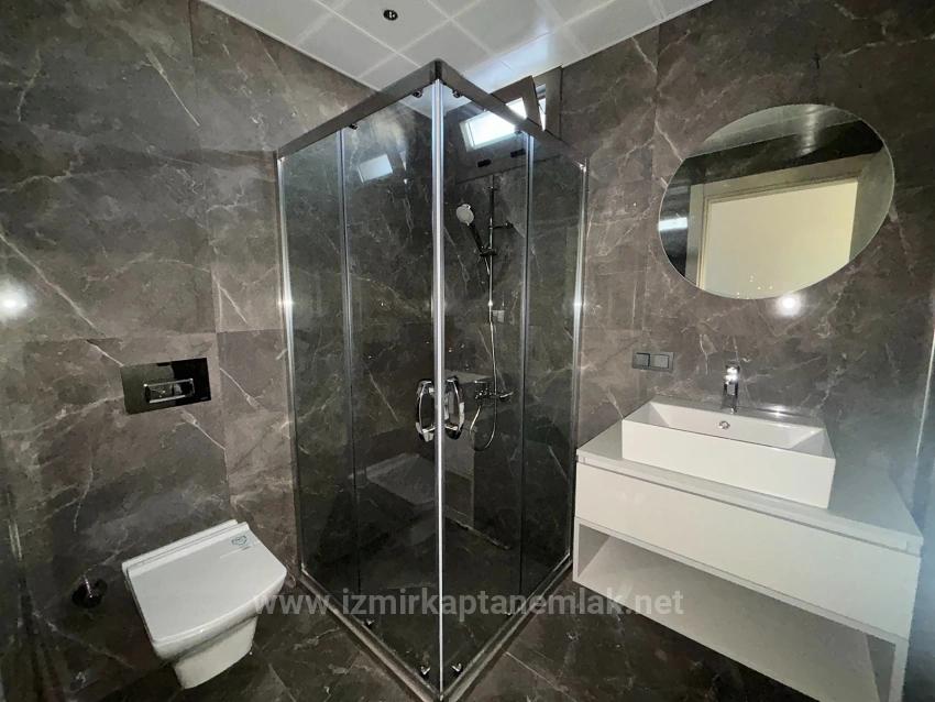 2+1 Erdgeschosswohnung Mit Großem Garten In Seferihisar Çolakibrahim, Izmir