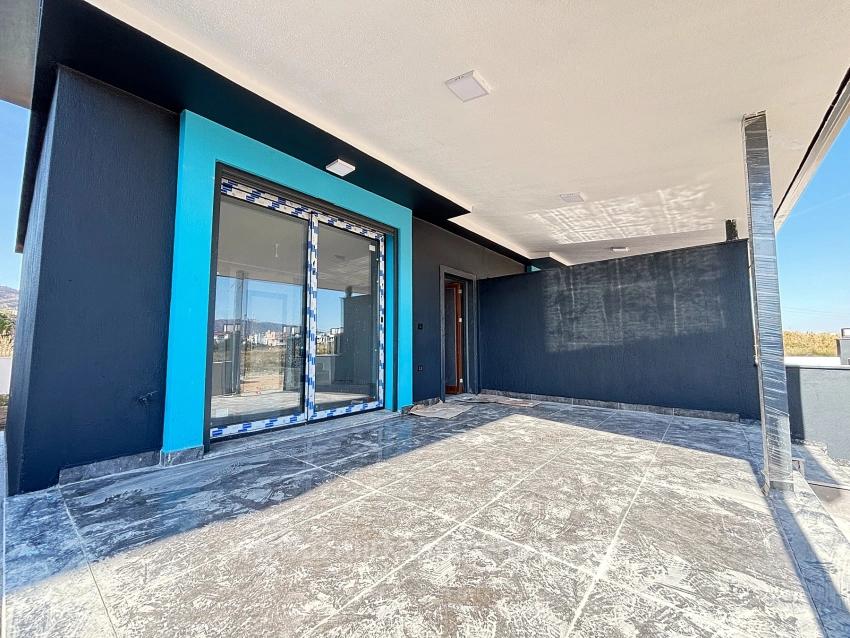 2+1 Triplex-Sommervilla Auf Der Meerseite In İzmir Seferihisar Cumhuriyet