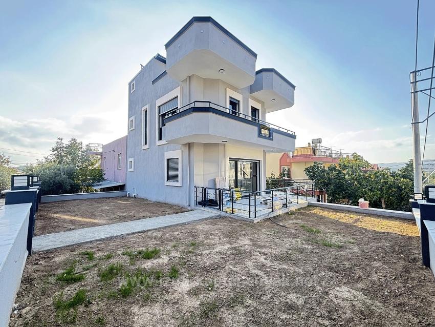 3+1 Freistehende Villa Zum Verkauf In İzmir Seferihisar Ürkmez, 1100 Meter Vom Meer Entfernt