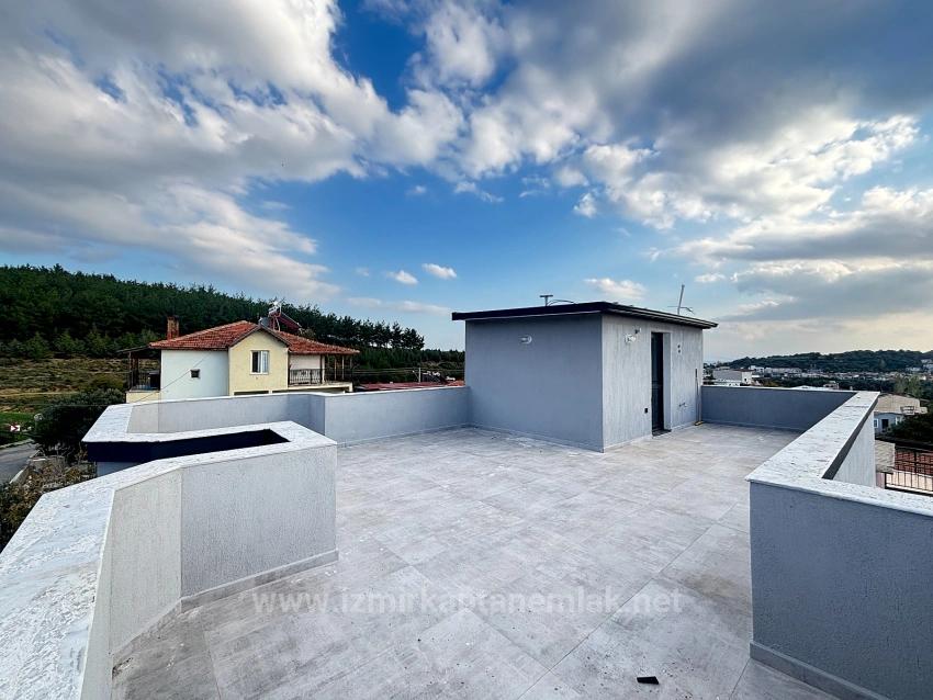 3+1 Freistehende Villa Zum Verkauf In İzmir Seferihisar Ürkmez, 1100 Meter Vom Meer Entfernt