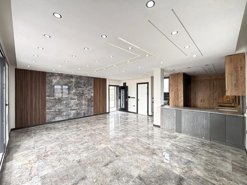 Ultraluxuriöse 4+1-Triplex-Villa Mit Freistehendem Großen Garten In İzmir Seferihisar Doğanbey