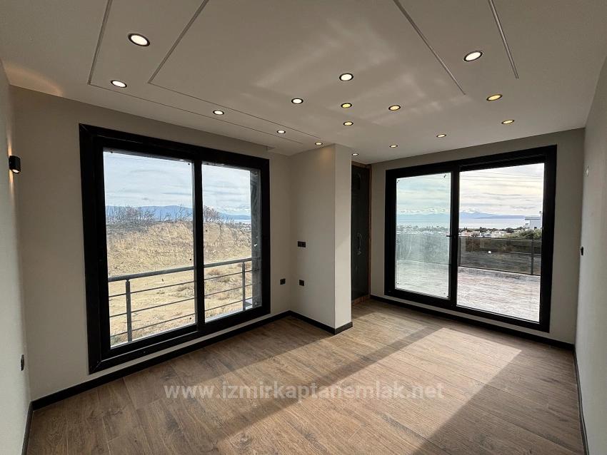4+1-Zimmer Sommerhaus Zu verkaufen in Atatürk Bz. Seferihisar Doğanbey - 285 m²
