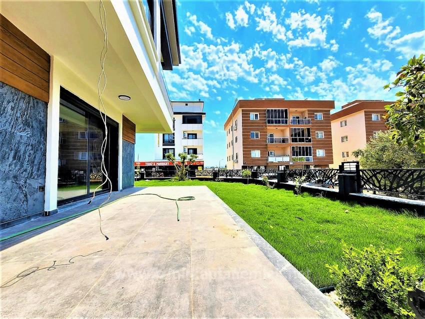 Ultraluxuriöse 3+1-Villa Mit Großem Garten Zum Verkauf In Izmir Seferihisar Camikebir