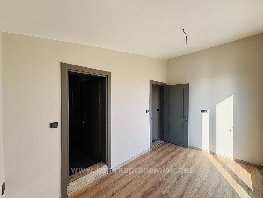 Dreifamilienhaus Mit 3+1 Bädern Und Separatem Grundbucheintrag, Direkt Am Meer Im Viertel Atatürk, Seferihisar, İzmir