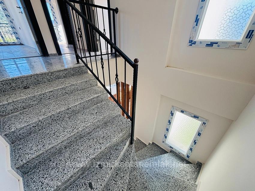 3+1-Maisonette-Villa In Einer Bewachten Wohnanlage Im Viertel Kavakdere, Seferihisar, Izmir