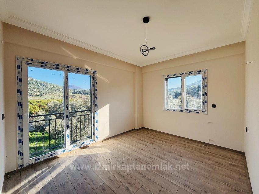 3+1-Maisonette-Villa In Einer Bewachten Wohnanlage Im Viertel Kavakdere, Seferihisar, Izmir