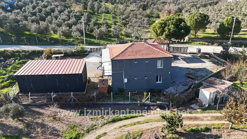 2+1-Zimmer Bauernhaus Zu verkaufen in Kavakdere Bz. Seferihisar - 826 m²