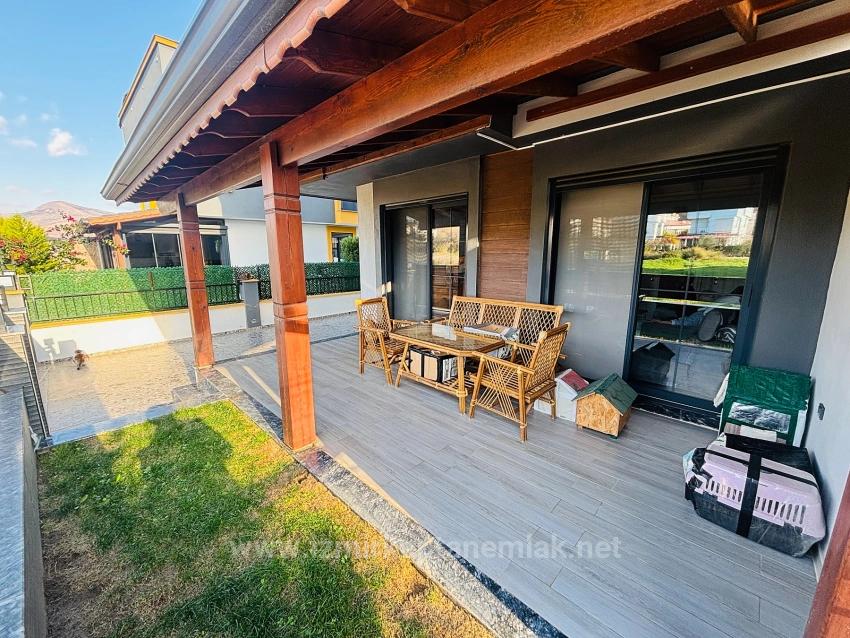 Freistehende Villa Mit 3+1 Schlafzimmern, Großem Garten Und Badezimmer En Suite In Jedem Schlafzimmer