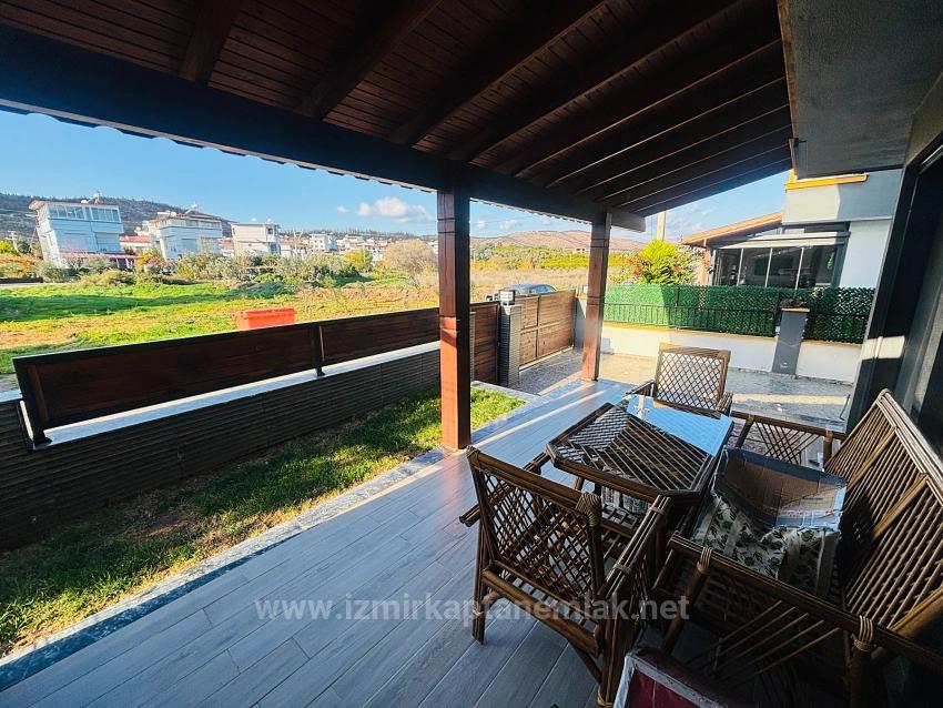 3+1-Zimmer Sommerhaus Zu verkaufen in Cumhuriyet Bz. Seferihisar Doğanbey - 165 m²