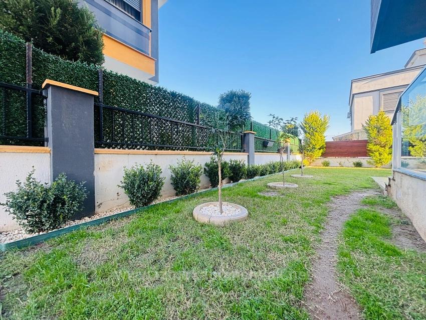 Freistehende Villa Mit 3+1 Schlafzimmern, Großem Garten Und Badezimmer En Suite In Jedem Schlafzimmer