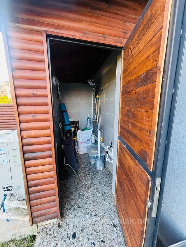 Freistehende Villa Mit 3+1 Schlafzimmern, Großem Garten Und Badezimmer En Suite In Jedem Schlafzimmer