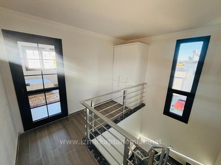 Freistehende Villa Mit 3+1 Schlafzimmern, Großem Garten Und Badezimmer En Suite In Jedem Schlafzimmer