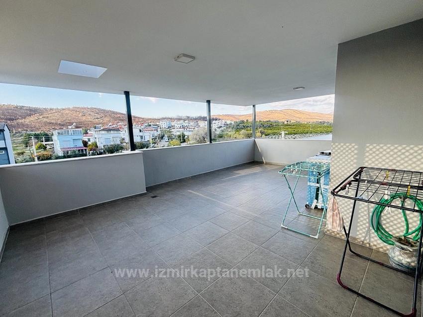 3+1-Zimmer Sommerhaus Zu verkaufen in Cumhuriyet Bz. Seferihisar Doğanbey - 165 m²