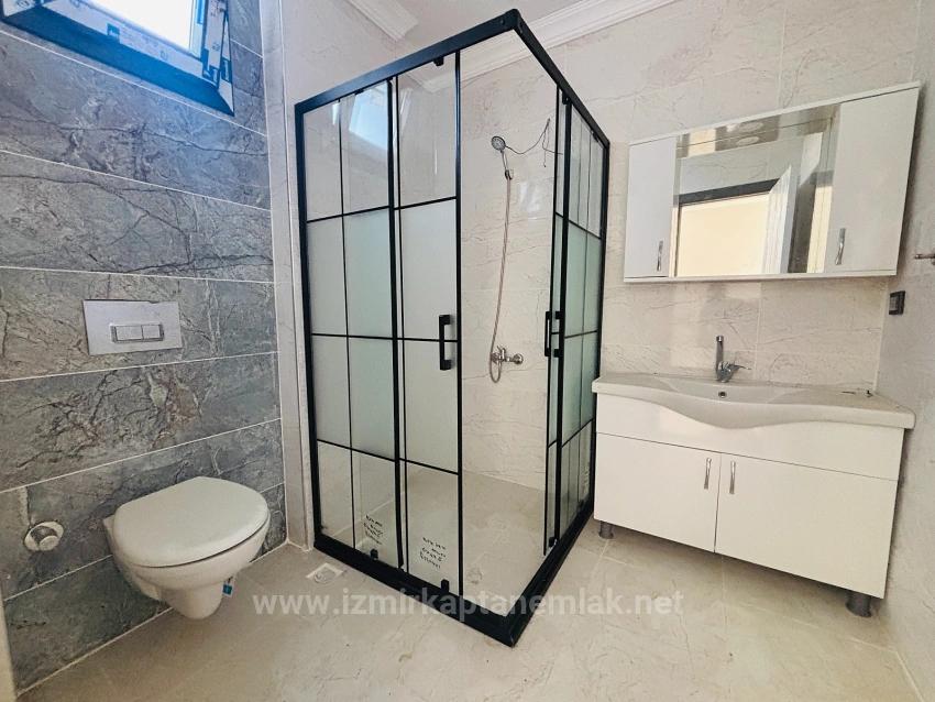 2+1 Villa Mit Großem Garten Zum Verkauf Im Viertel Atatürk, Seferihisar, İzmir