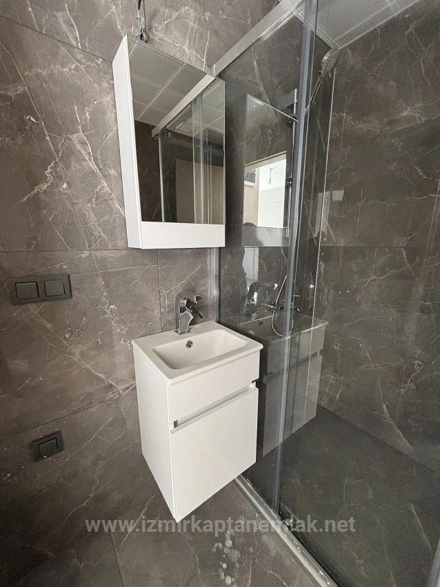 1+1 Erdgeschosswohnung Mit Garten In Çolakibrahim, Seferihisar, İzmir