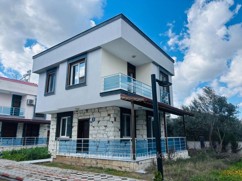 3+1-Zimmer Einfamilienhaus Zu Verkaufen in Cumhuriyet Bz. Seferihisar Doğanbey - 165 m²