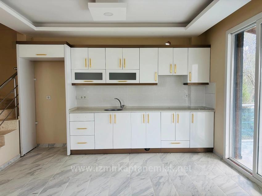  Freistehende 3+1 Villa Zum Verkauf In Seferihisar Cumhuriyet, Izmir