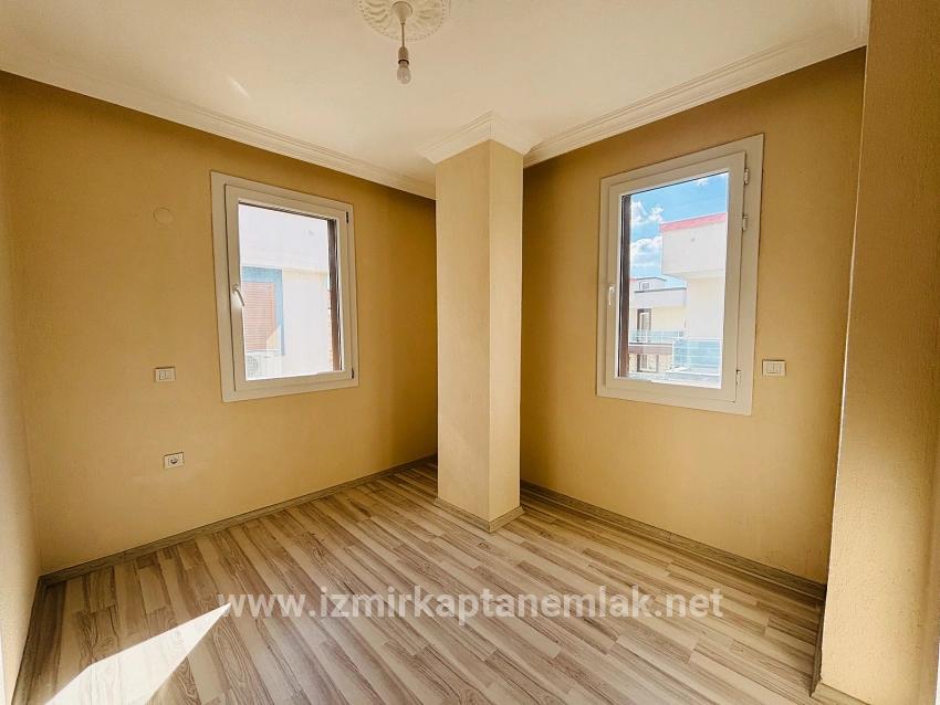 3+1-Zimmer Sommerhaus Zu verkaufen in Cumhuriyet Bz. Seferihisar Doğanbey - 165 m²