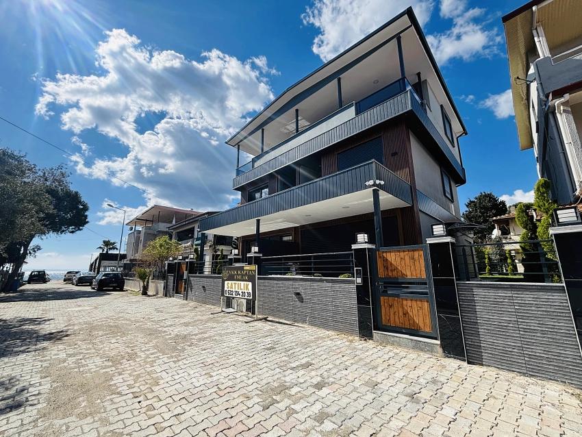 Ultra-Luxus-Sommerhaus Mit 3+1 Schlafzimmern Und Smart-Home-System, 50 M Vom Meer Entfernt In Ürkmez, Seferihisar, İzmir