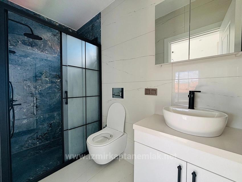 Ultra-Luxus-Sommerhaus Mit 3+1 Schlafzimmern Und Smart-Home-System, 50 M Vom Meer Entfernt In Ürkmez, Seferihisar, İzmir