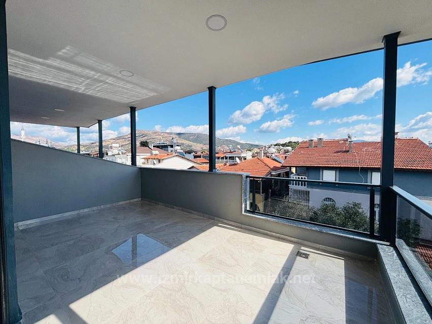 Ultra-Luxus-Sommerhaus Mit 3+1 Schlafzimmern Und Smart-Home-System, 50 M Vom Meer Entfernt In Ürkmez, Seferihisar, İzmir