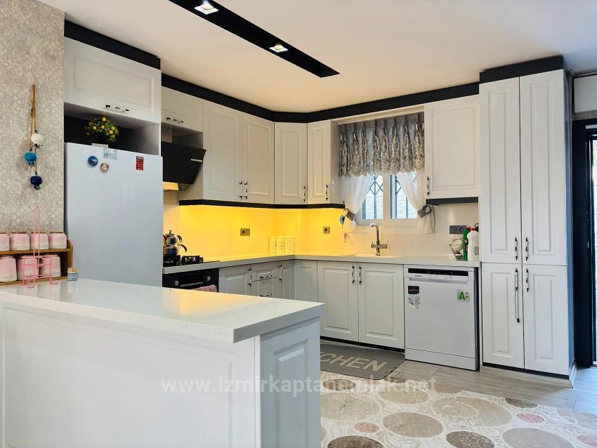 3+1 Villa Mit Pool Zum Verkauf Im Bezirk Izmir Seferihisar Cumhuriyet