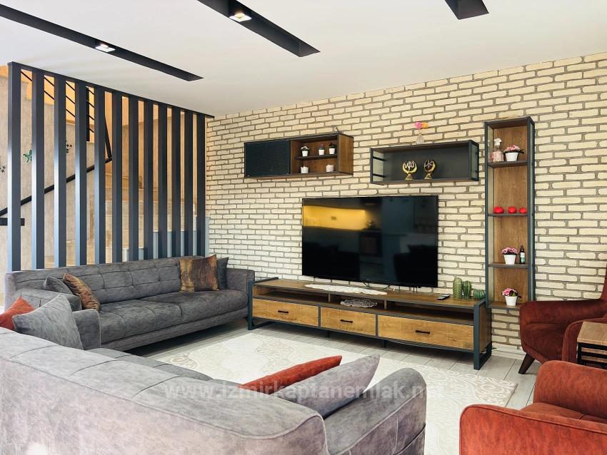 3+1 Villa Mit Pool Zum Verkauf Im Bezirk Izmir Seferihisar Cumhuriyet