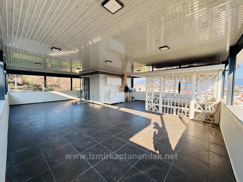 Komplett Möblierte 3+1-Villa Mit Pool Zum Verkauf In Cumhuriyet Mahallesi, Seferihisar, İzmir.