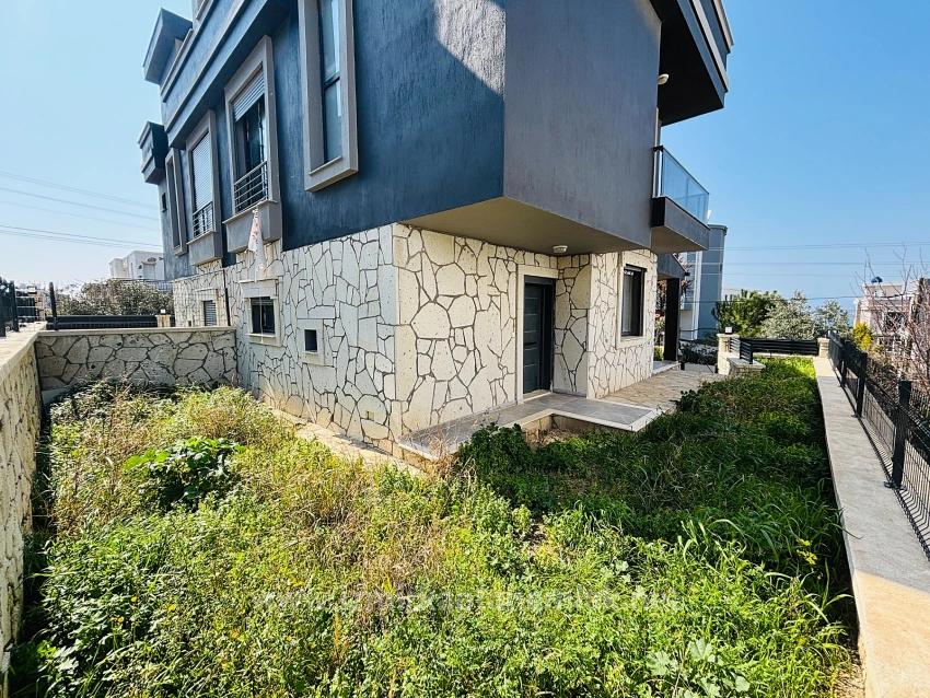 Meerblick, Erdgasbeheizt, 3+1 Doppelhaus-Sommervilla In Akarca, Seferihisar, Izmir