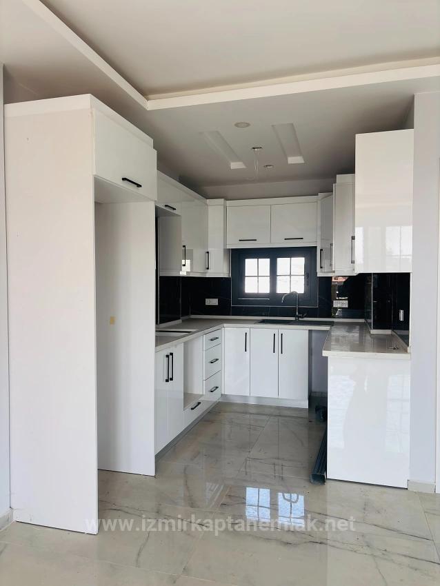 Meerblick, Erdgasheizung, Freistehendes 3+1-Zimmer-Sommerhaus Im Viertel Akarca, Seferihisar, Izmir.