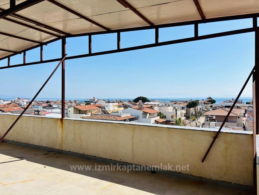 Renovierte 1+1-Wohnung Zum Verkauf In Der Deniz-Straße Im Bezirk Seferihisar Payamlı In Izmir