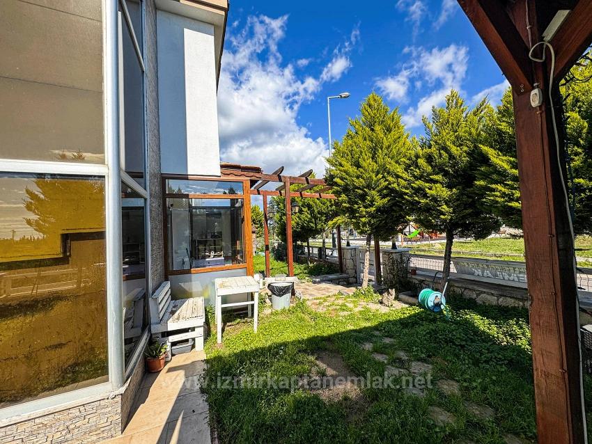 3+1-Zimmer Sommerhaus Zu verkaufen in Cumhuriyet Bz. Seferihisar Doğanbey - 160 m²