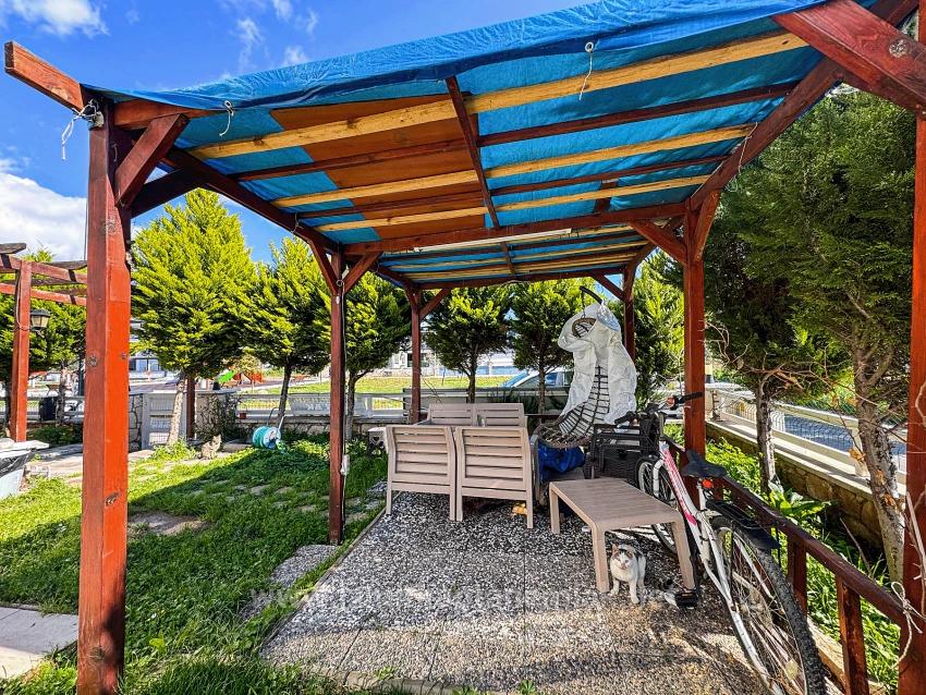 3+1 Villa Zum Verkauf In Einer Bewachten Wohnanlage Mit Swimmingpool Im Stadtteil Cumhuriyet, Seferihisar, Izmir.