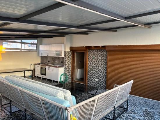 4+2 Maisonette-Wohnung Zum Verkauf Im Stadtteil Turabiye, Seferihisar, Izmir
