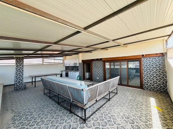 4+2 Maisonette-Wohnung Zum Verkauf Im Stadtteil Turabiye, Seferihisar, Izmir