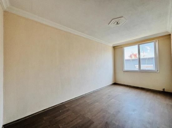 2+1 Wohnung Zum Verkauf In Bengiler, Seferihisar, Izmir, Im Stadtzentrum.