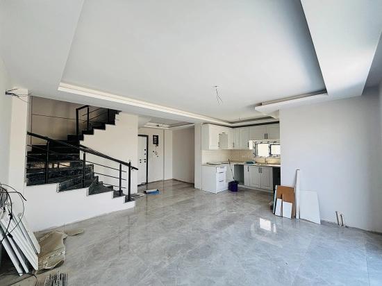 2+1 Freistehende Villa Mit Großem Garten Zum Verkauf Im Stadtteil Cumhuriyet, Seferihisar, Izmir