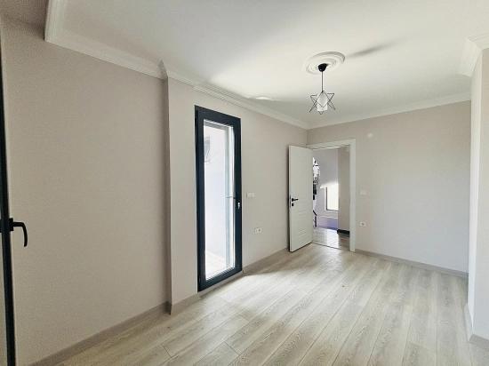 2+1 Maisonette-villa Im Stadtteil Cumhuriyet, Seferihisar, Izmir