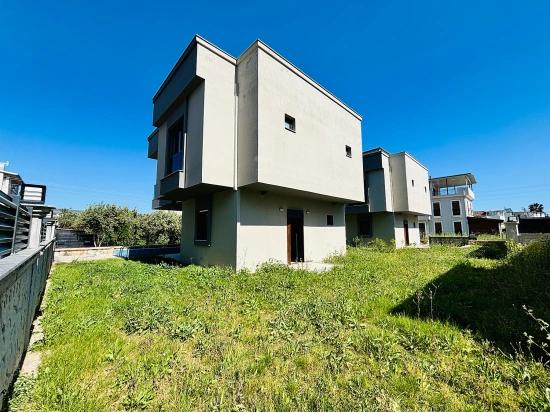 3+1 Freistehende Villa Mit Pool Zum Verkauf Im Stadtteil Cumhuriyet, Seferihisar, Izmir