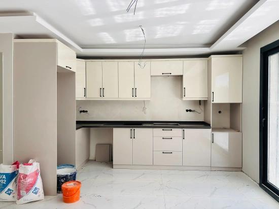 Doppelhaushälfte Zum Verkauf Im Stadtteil Payamlı, Seferihisar, İzmir, 300 M Vom Meer Entfernt, 3+1-zimmer-aufteilung.