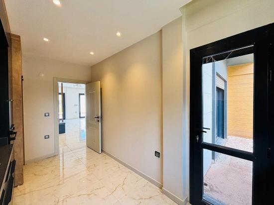 3+2 Ultra-luxus-doppelhaushälfte Mit Pool Zum Verkauf Im Viertel Kavakdere, Seferihisar, Izmir