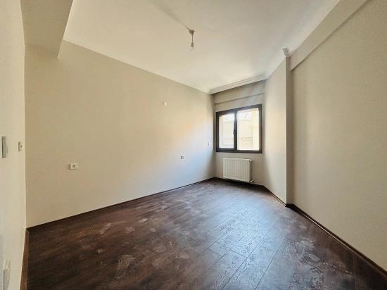 2+1 Erdgeschosswohnung Mit Parkplatz Zum Verkauf Im Stadtteil Hıdırlık, Seferihisar, İzmir