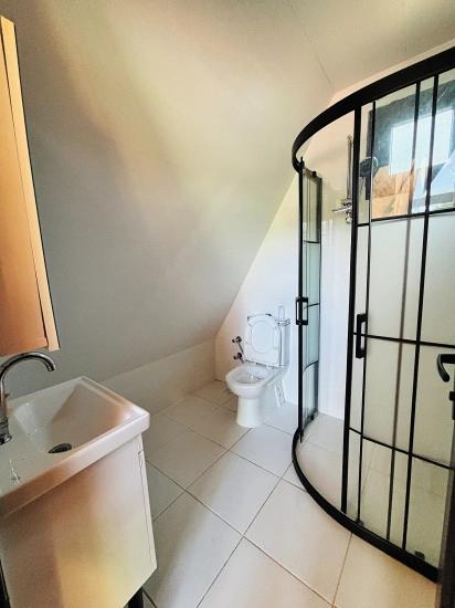 Moderner Bungalow Mit Pool Im Stadtteil Yeniköy, Menderes, İzmir