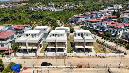 İzmir Seferihisar Mersinalanı Mahallesi In Einem Schwimmbad-siedlung 10 Stück 3+1 Zu Verkaufende Villa Mit Schwimmbad
