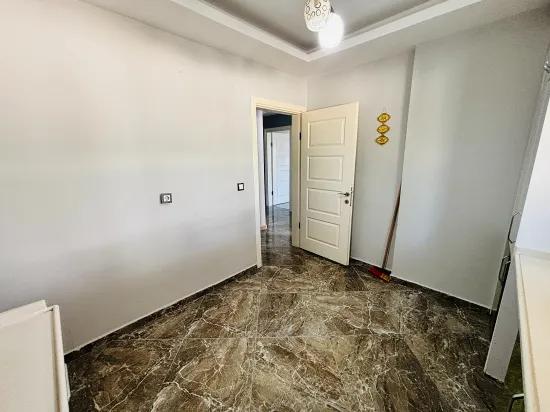 In Seferihisar Çolak İbrahim Bey Mahallesi Befindet Sich Eine Wohnung Mit Separatem Eingang, 2+1 Doppelhaushälfte