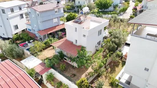İzmir Seferihisar Cumhuriyet Viertel In 310 m² Innerhalb zu verkaufen 3+1 Doppelhaushälfte Villa