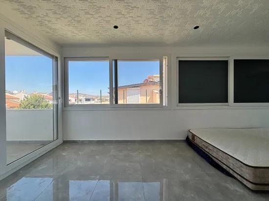 İzmir Seferihisar Bengiler Mahallesi’nde große gartenbesitzende dem Meer 20m 3+1 mietbare Villa