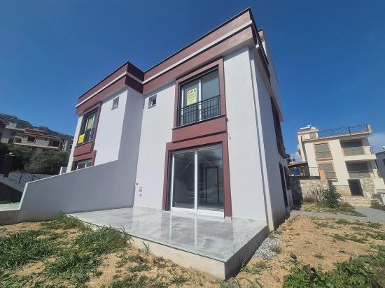 3+1 Villa Mit Meerblick Und Garten Im Viertel Doğanbey Atatürk Zu Verkaufen