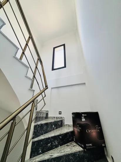 In İzmir Seferihisar Payamlı Viertel 400m zum Meer, mit Garten, 3+1, Villa zu verkaufen